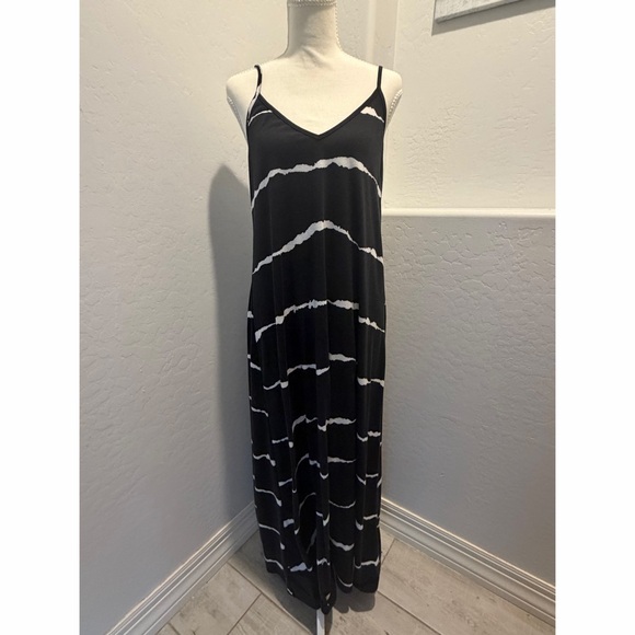 Emery Rose Black White Striped Maxi Dress Adjustable Strap Size M - Picture 2 of 5